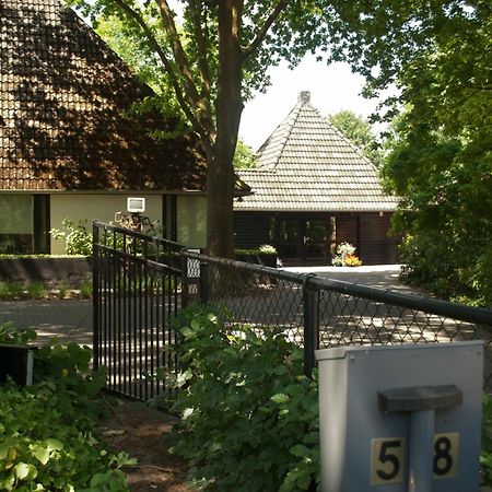 B&B Van Dinter ファルケンスワールト エクステリア 写真